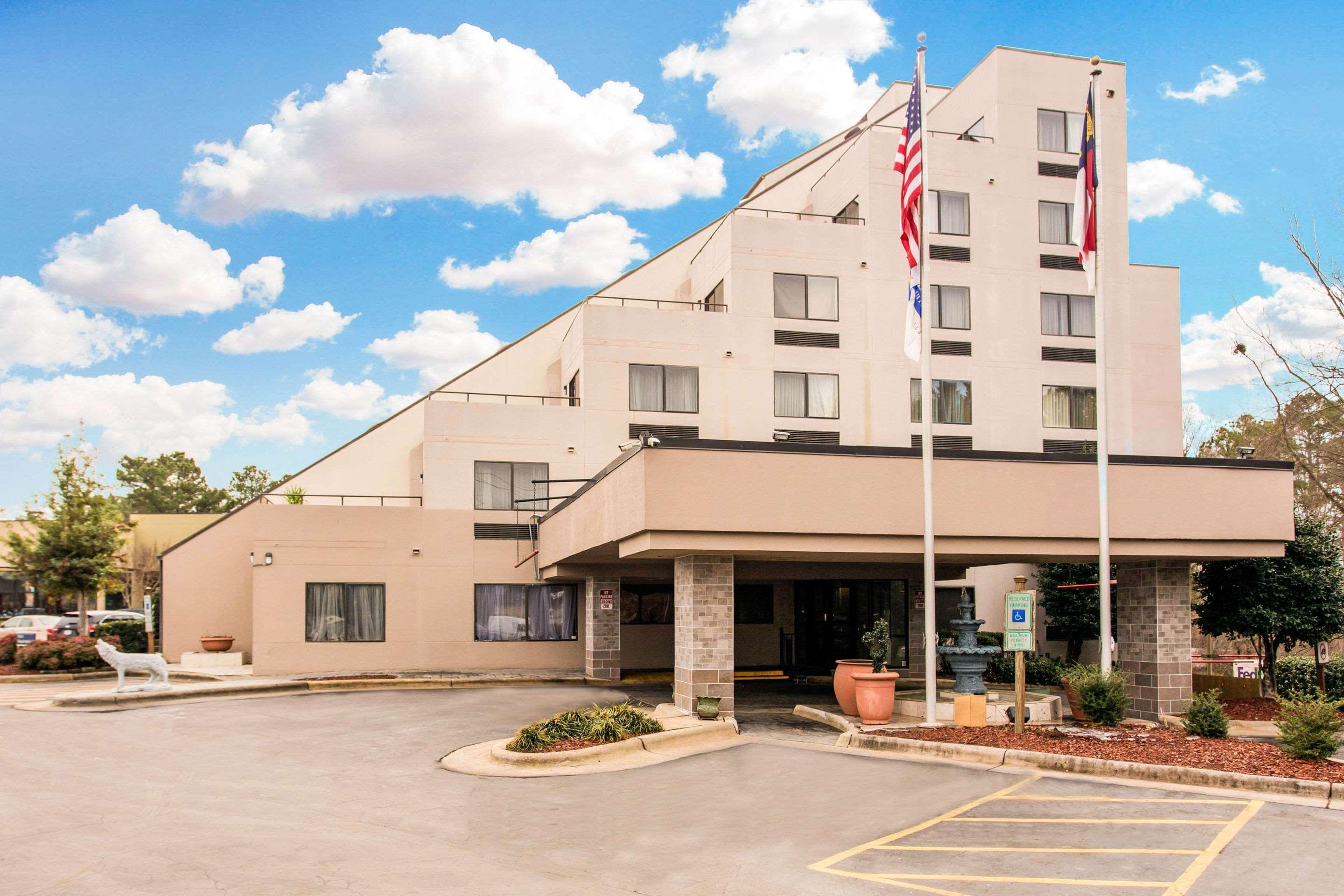 Best Western Plus Raleigh Crabtree Valley Hotel Exterior photo